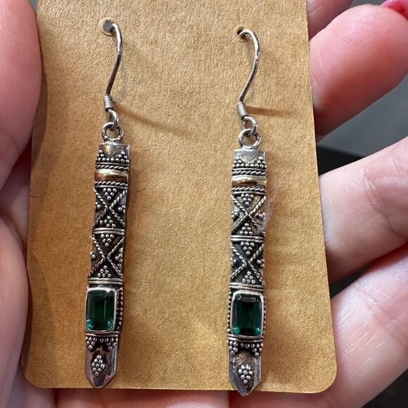 Beautiful green quartz and sterling silver dangle earrings! - Picture 10 of 10